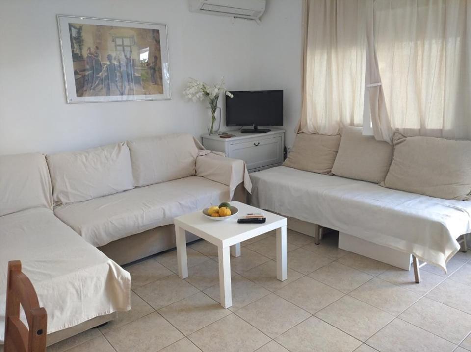 Δεσποινα Apartment Nea Peramos  Ngoại thất bức ảnh